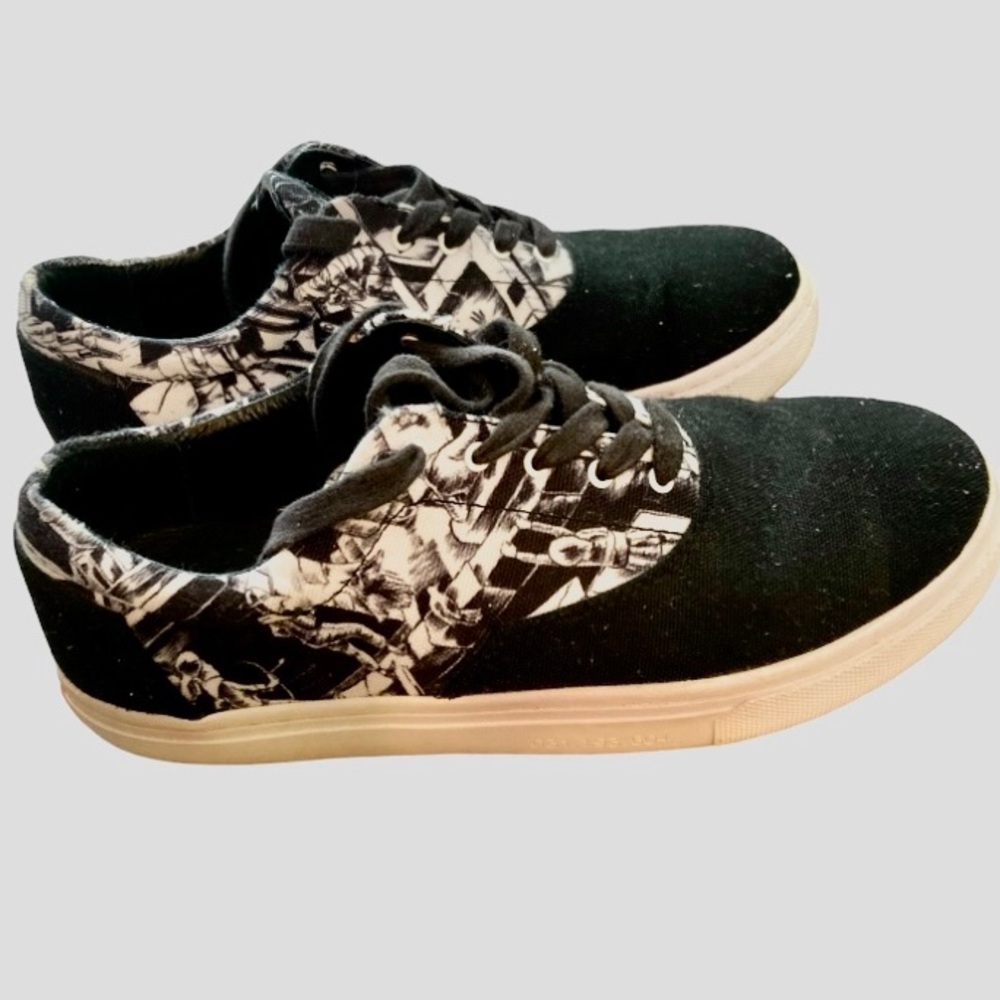 Six Hundred Four Sean Karemaker Abbot Canvas Low Top Sneakers, Sz 6 M/ 7.5 W